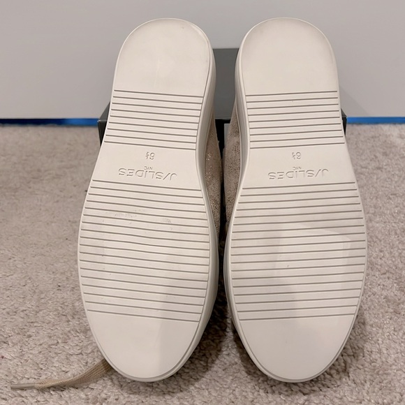 NWOT J/SLIDES Ninka Gold Metallic Waterproof Sneaker - Picture 7 of 12